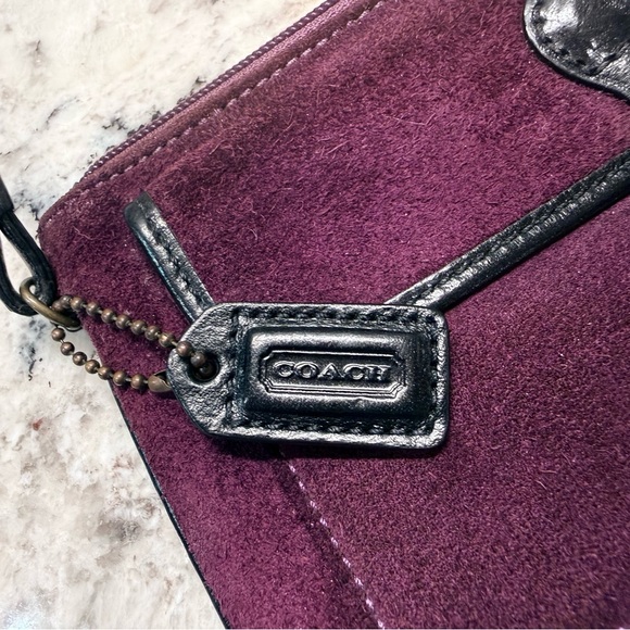 Coach EUC Burgundy Suede Wristlet - Picture 6 of 6